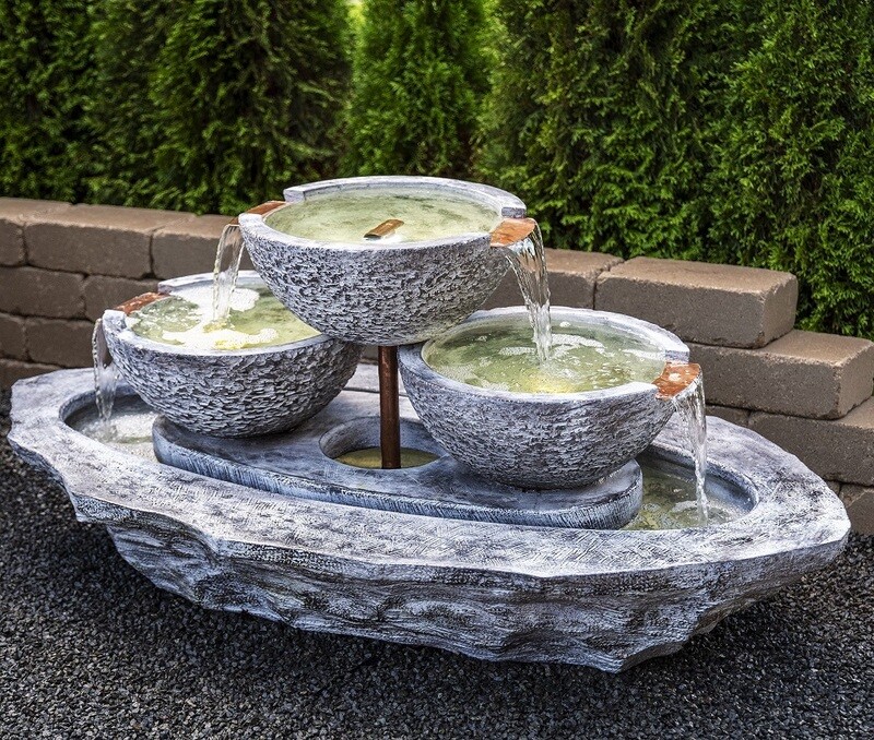 TIERED COCO SPILL FOUNTAIN