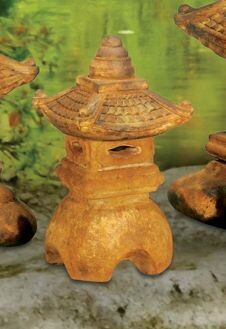 Small Great Pagoda Lantern