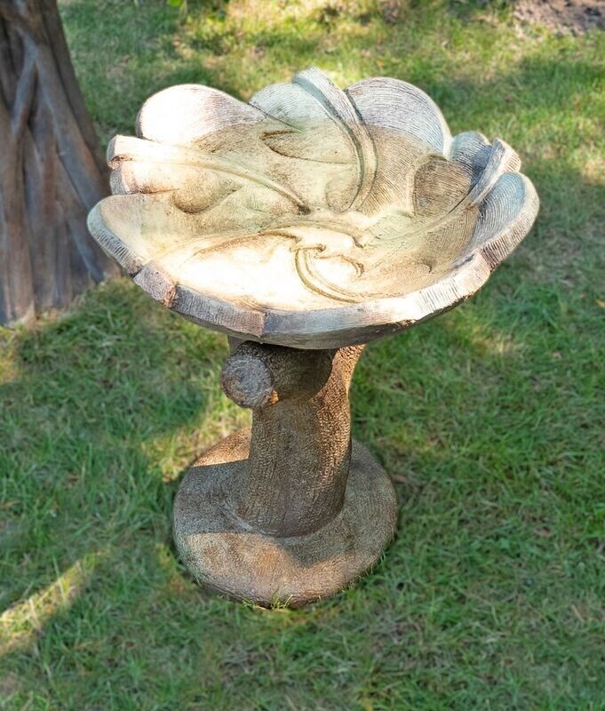 MAPLE LEAF BIRDBATH TOP ONLY