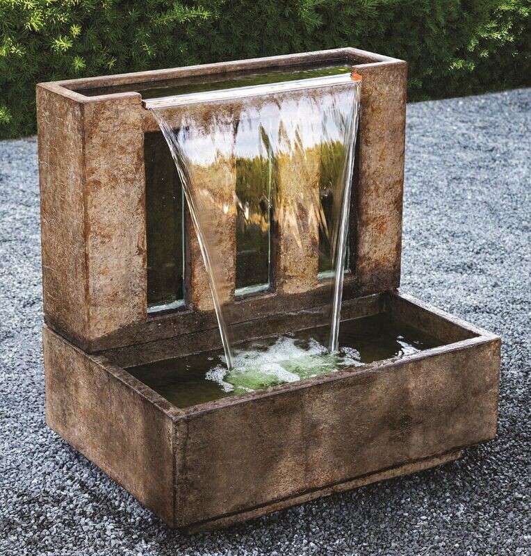 LAGUNA WALL FOUNTAIN