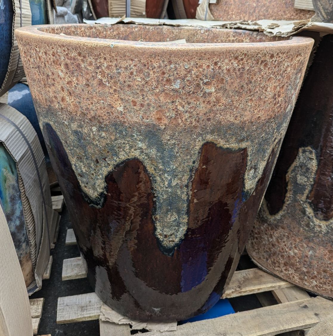 Blackbird Round Planter