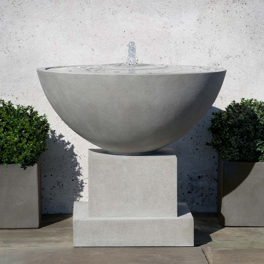 Darien Plinth Fountain
