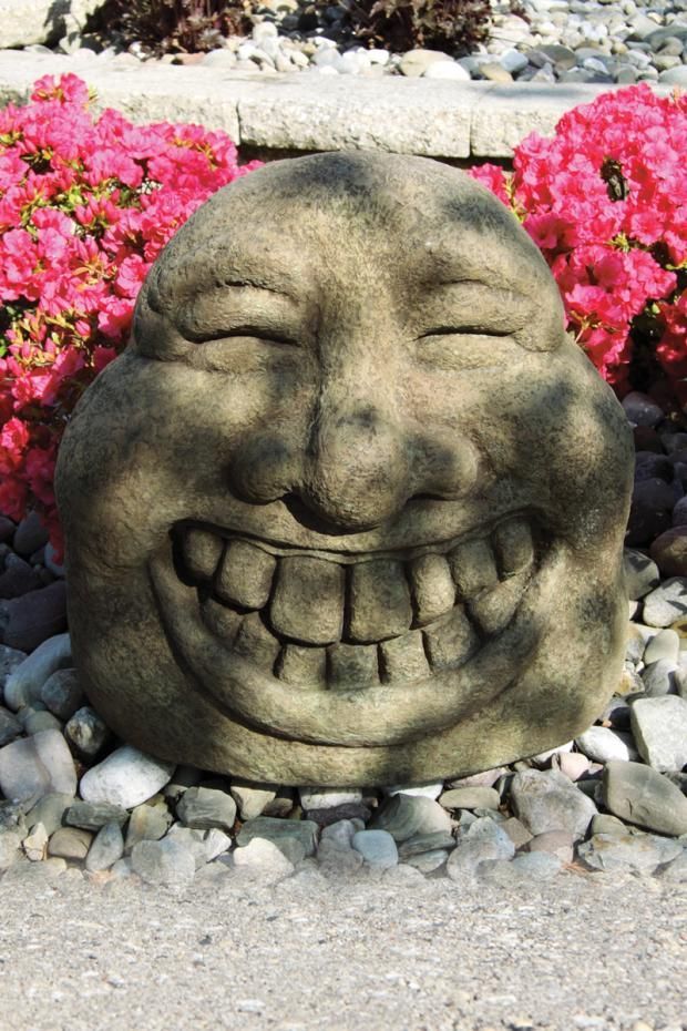 20" Laughing Garden Face
