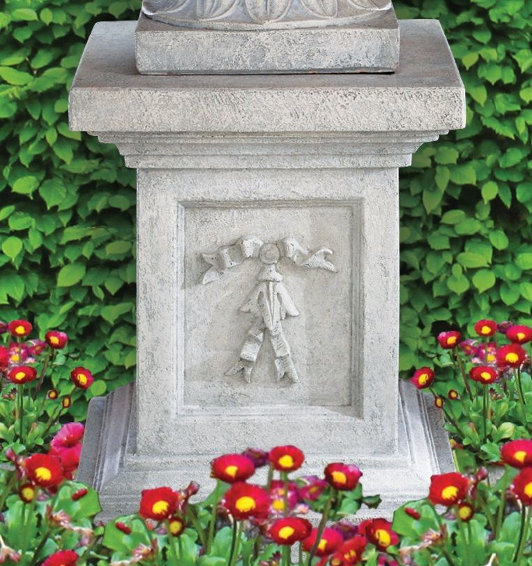 Grande Square Pedestal