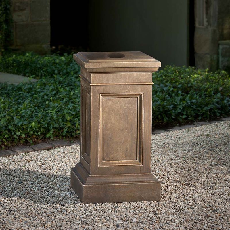 Coachhouse Pedestal Coachhouse Pedestal