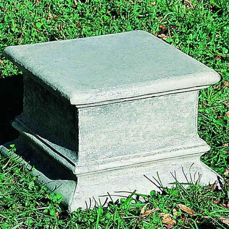 Plain Quadro Pedestal