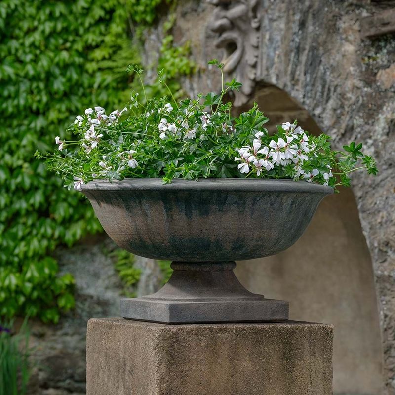 Apsley Urn Apsley Urn