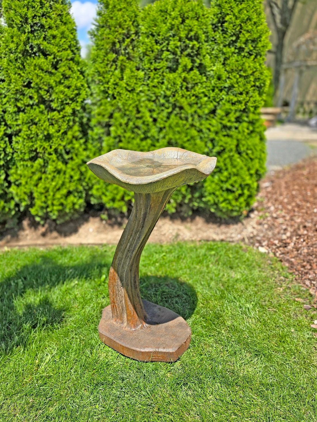 Single Lily Birdbath Single Lily Birdbath