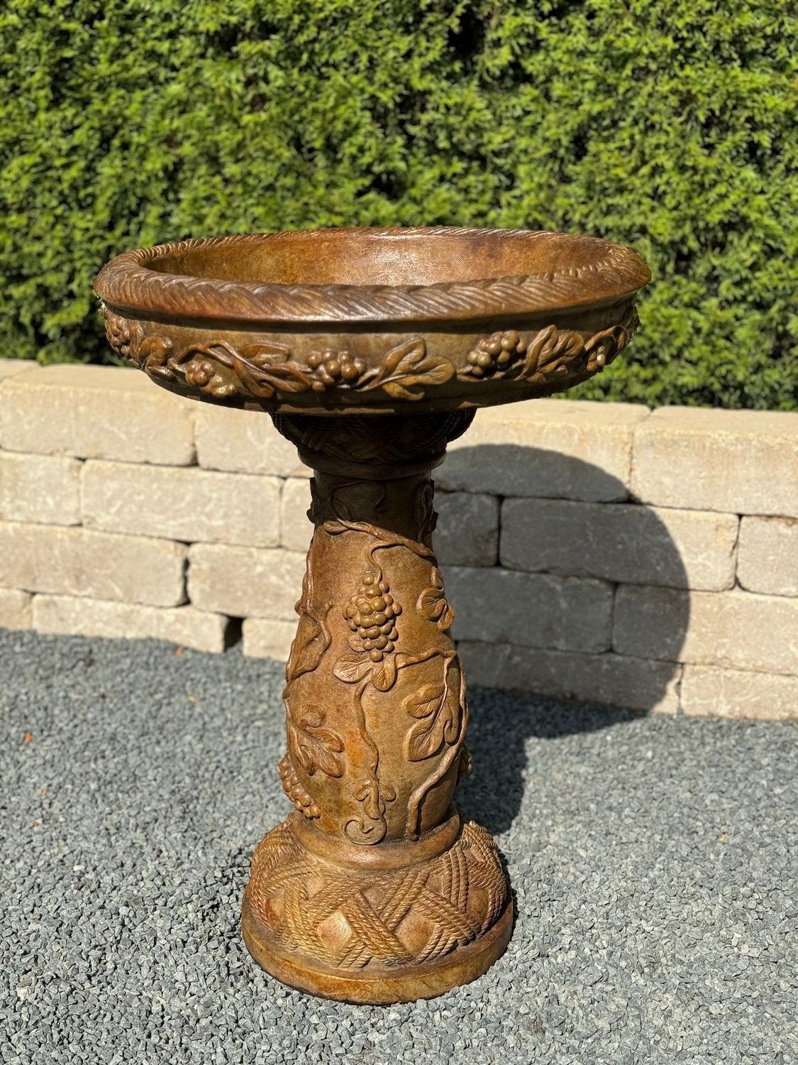 Small Grapeleaf Birdbath Small Grapeleaf Birdbath