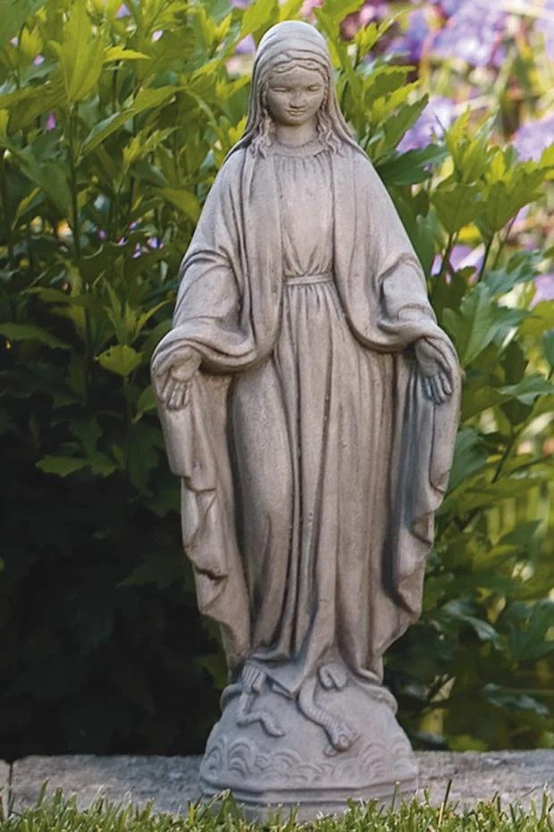 18" Blessed Mother