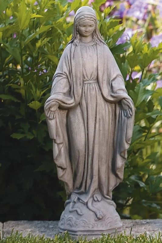18" Blessed Mother