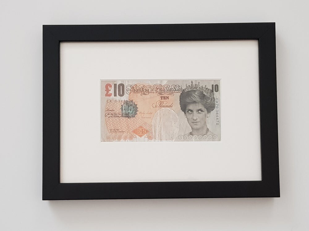 BANKSY "DI FACED TENNER" - FRAMED, COMPLETE WITH LETTER OF AUTHENTICITY FROM STEVE LAZARIDES
