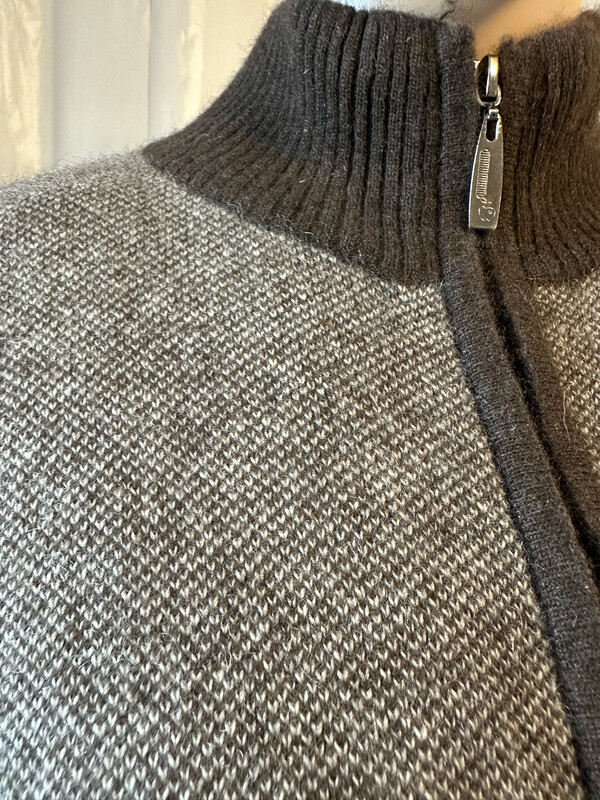 Unisex-Pullover mit Reissverschluss