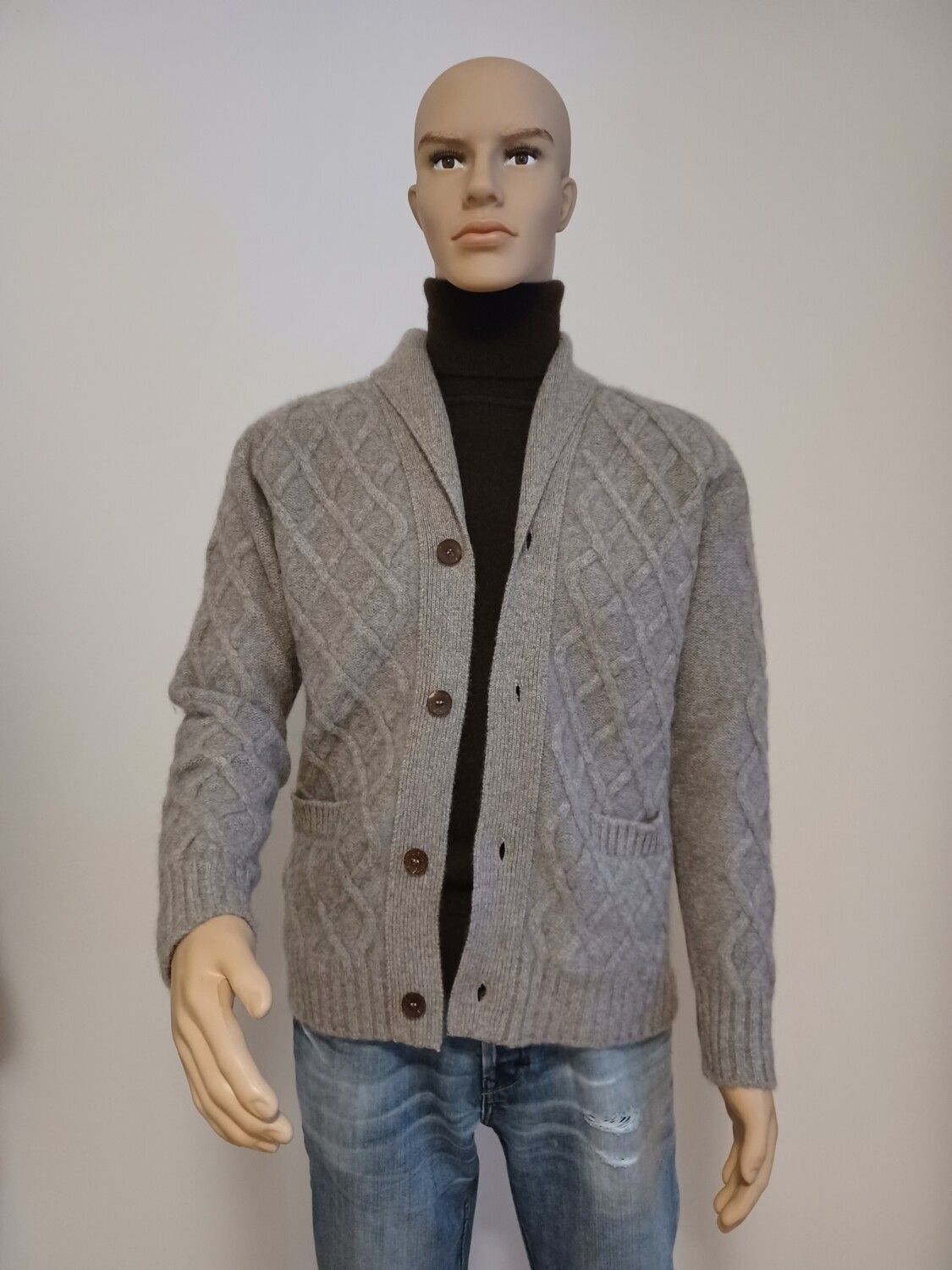 Strickjacke mit Knöpfen