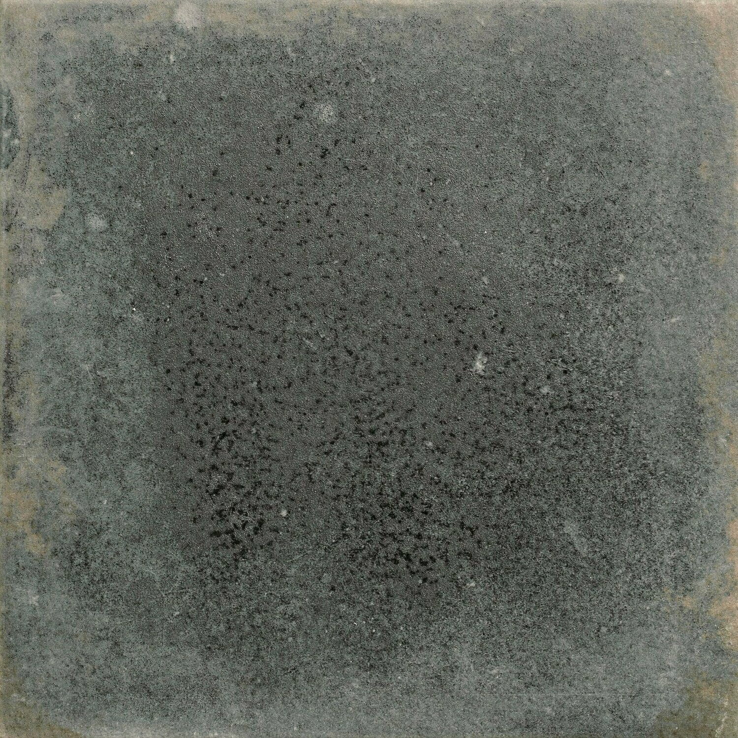 Rhapsody, Colors: Black