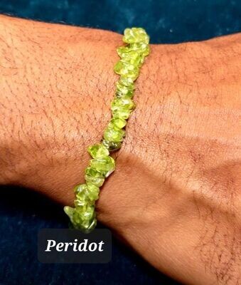 Peridot chip stone bracelet
