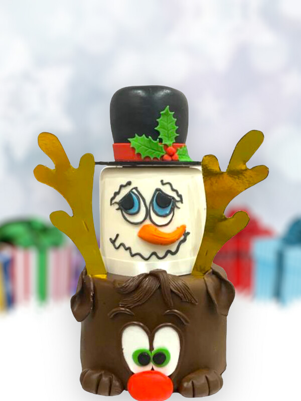 Comical reindeer and snowman cake