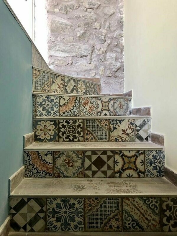 Scala in gres porcellanato