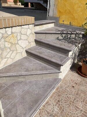 Gradini ed elementi ad L