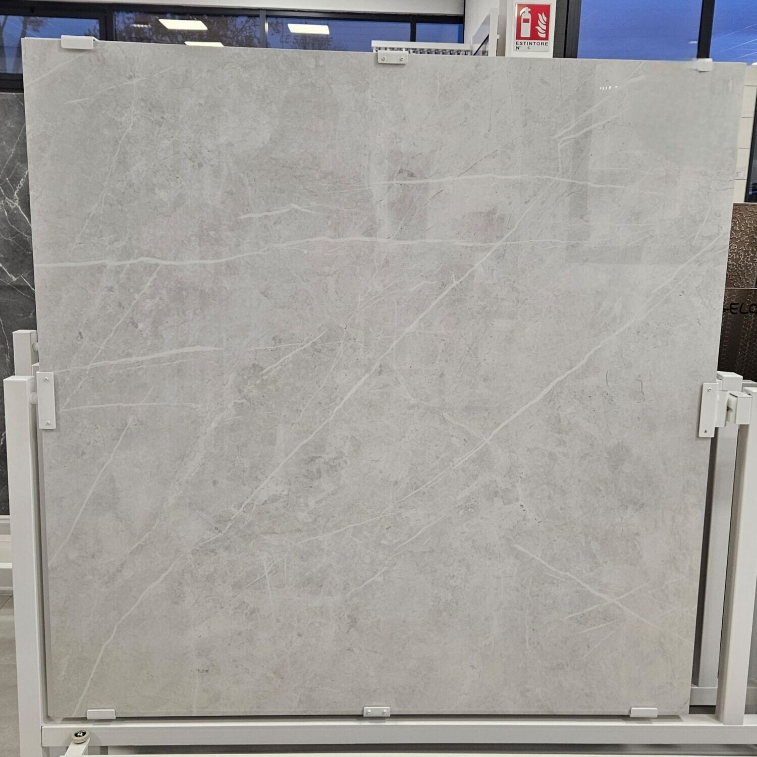 Ec. Theater White 120x120