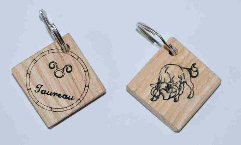 Porte-clés taureau en hêtre naturel