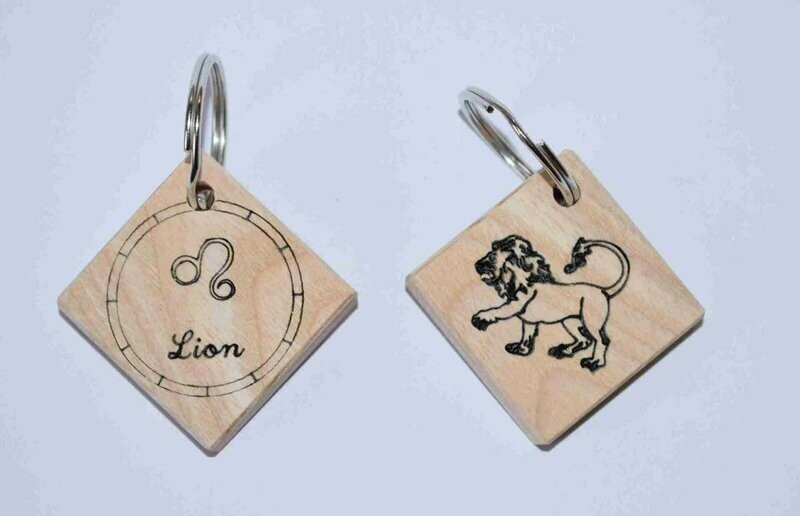 Porte-clés lion en hêtre naturel
