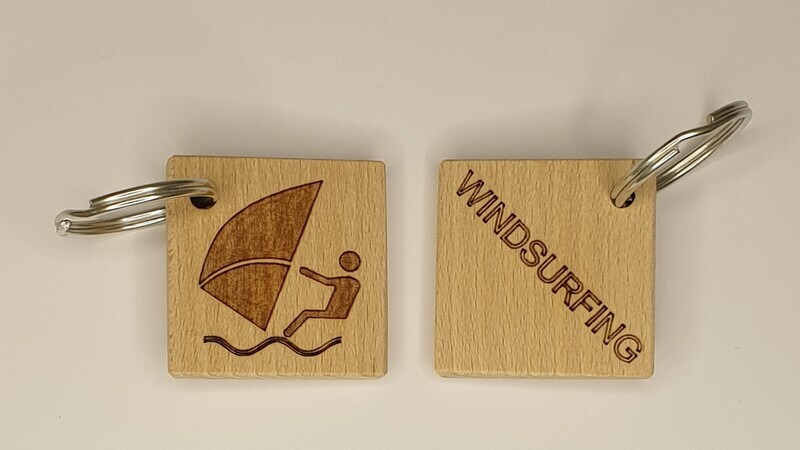 Porte-clés planche à voile en hêtre naturel