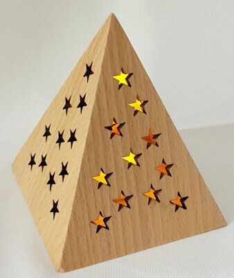 Photophore pyramide étoiles en bois