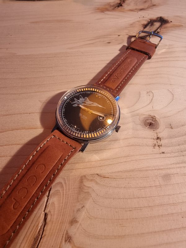 Slava, Mic 29,Armbanduhr