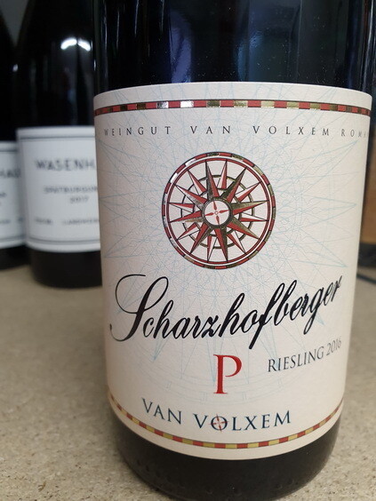 Van Volxem - Scharzhofberger Van Volxem - Scharzhofberger "P" Pergentsknopp Riesling GG 2016