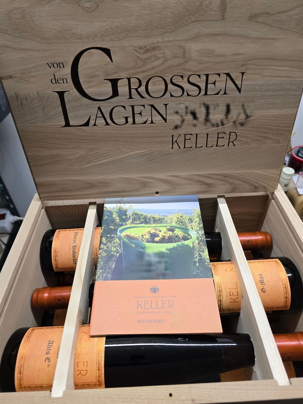 Weingut Keller - Kellerkiste von den grossen Lagen 2025 Weingut Keller - Kellerkiste von den grossen Lagen 2025