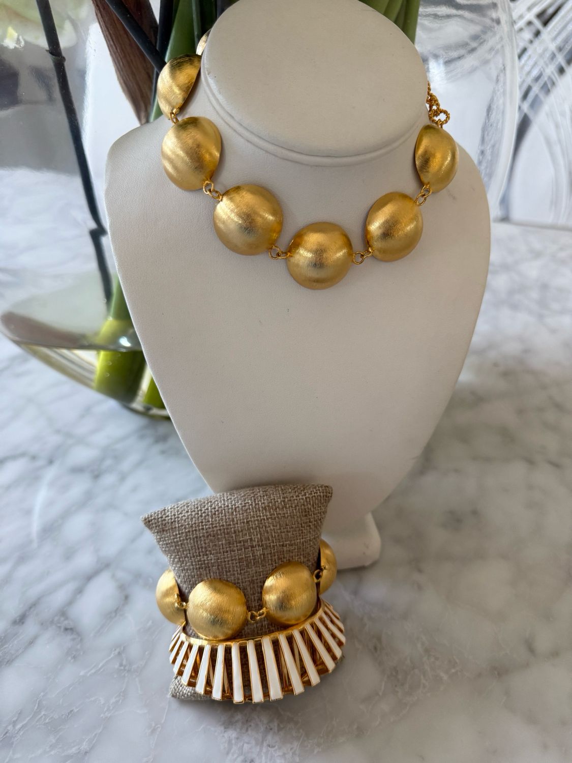 Gold Round Choker
