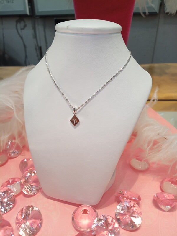 18ct Gold Diamond Letter Y