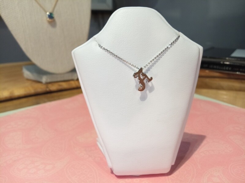 18ct WG A Initial White