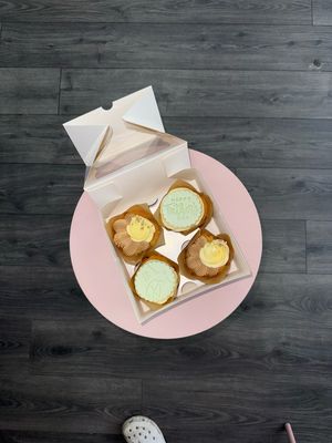 DAD - Father’s Day 4 Vanilla Cupcakes £13 Total. £8 Deposit, £5 On Collection