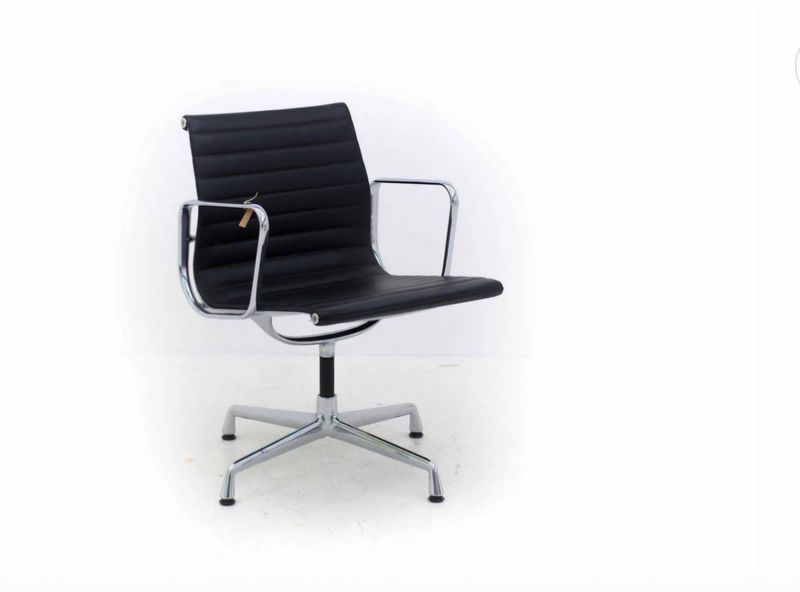 Vitra, Charles Eames EA 108 -Chair Leder schwarz drehbar Alu