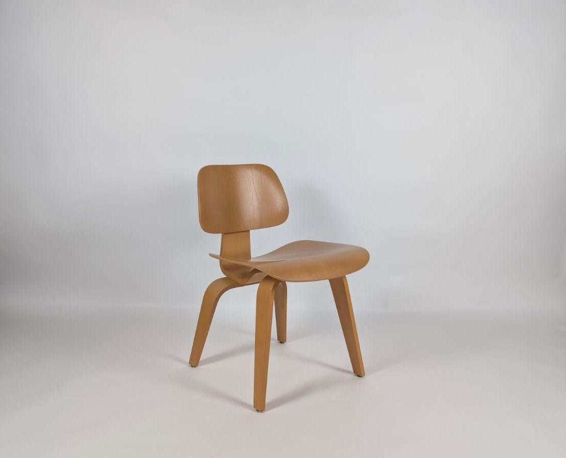 Vitra Charles Eames Stuhl DCW Sessel Esche Vitra Charles Eames Stuhl DCW Sessel Esche