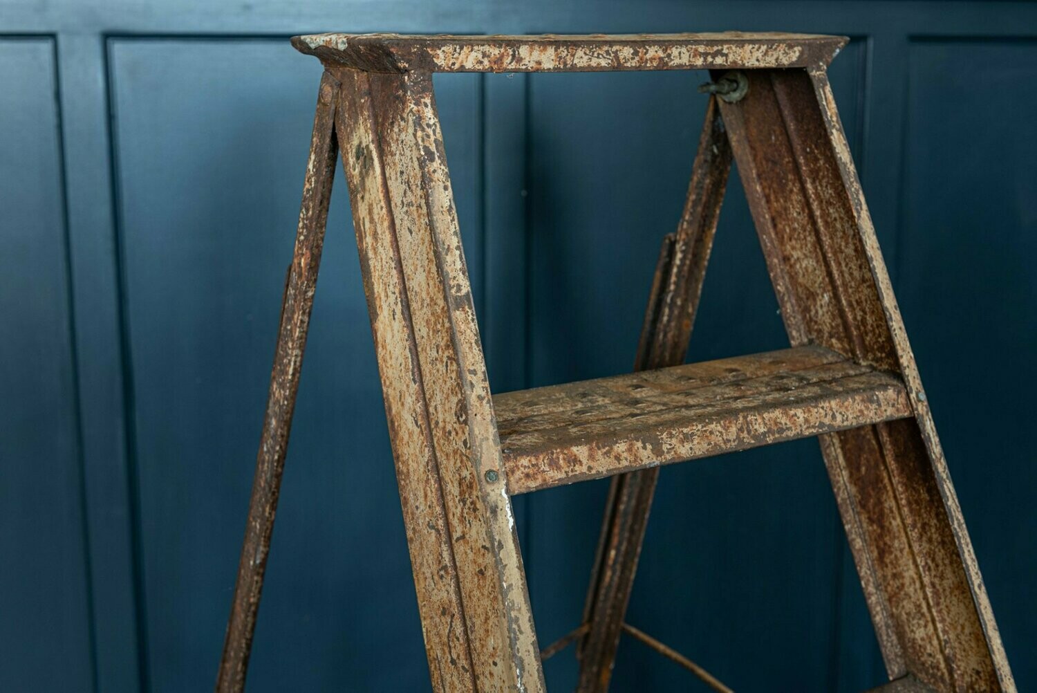 'Steelfurn' Pressed Steel Folding Step ladders