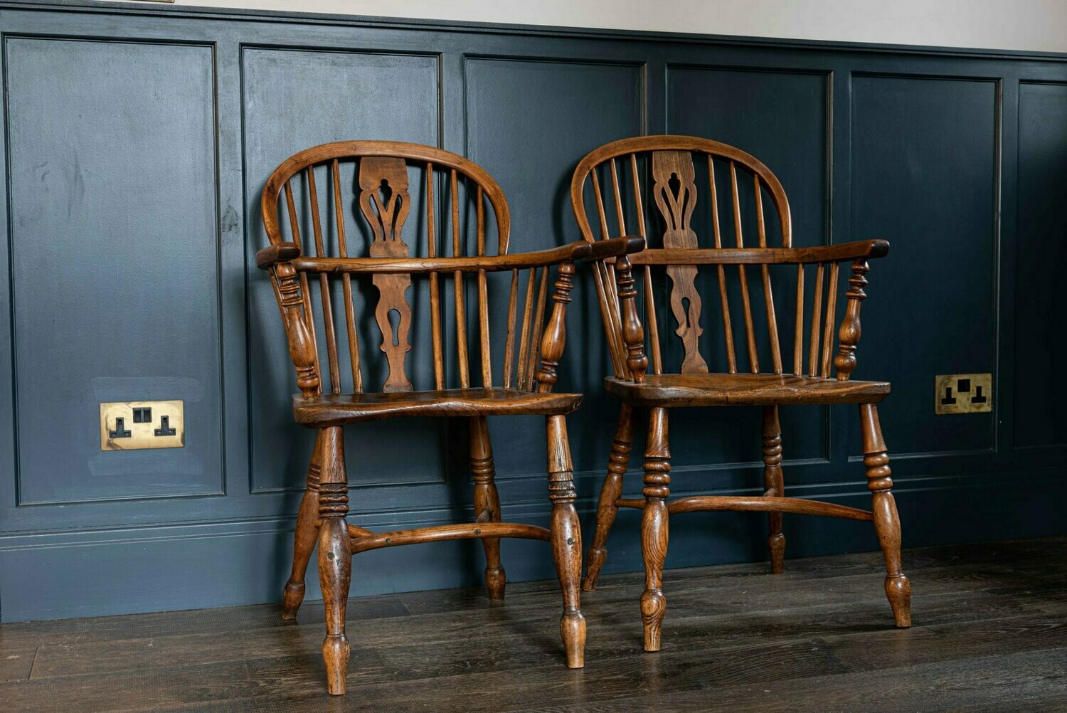 19thC Pair of Windsor Chairs