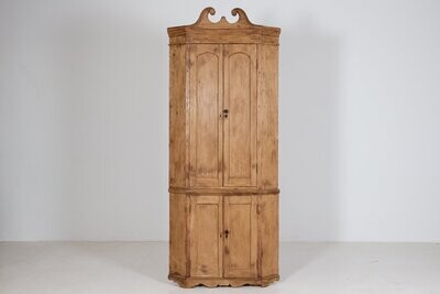George III Pine Corner Cupboard