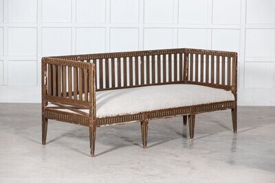 Swedish Painted Gustavian Sofa / Daybed