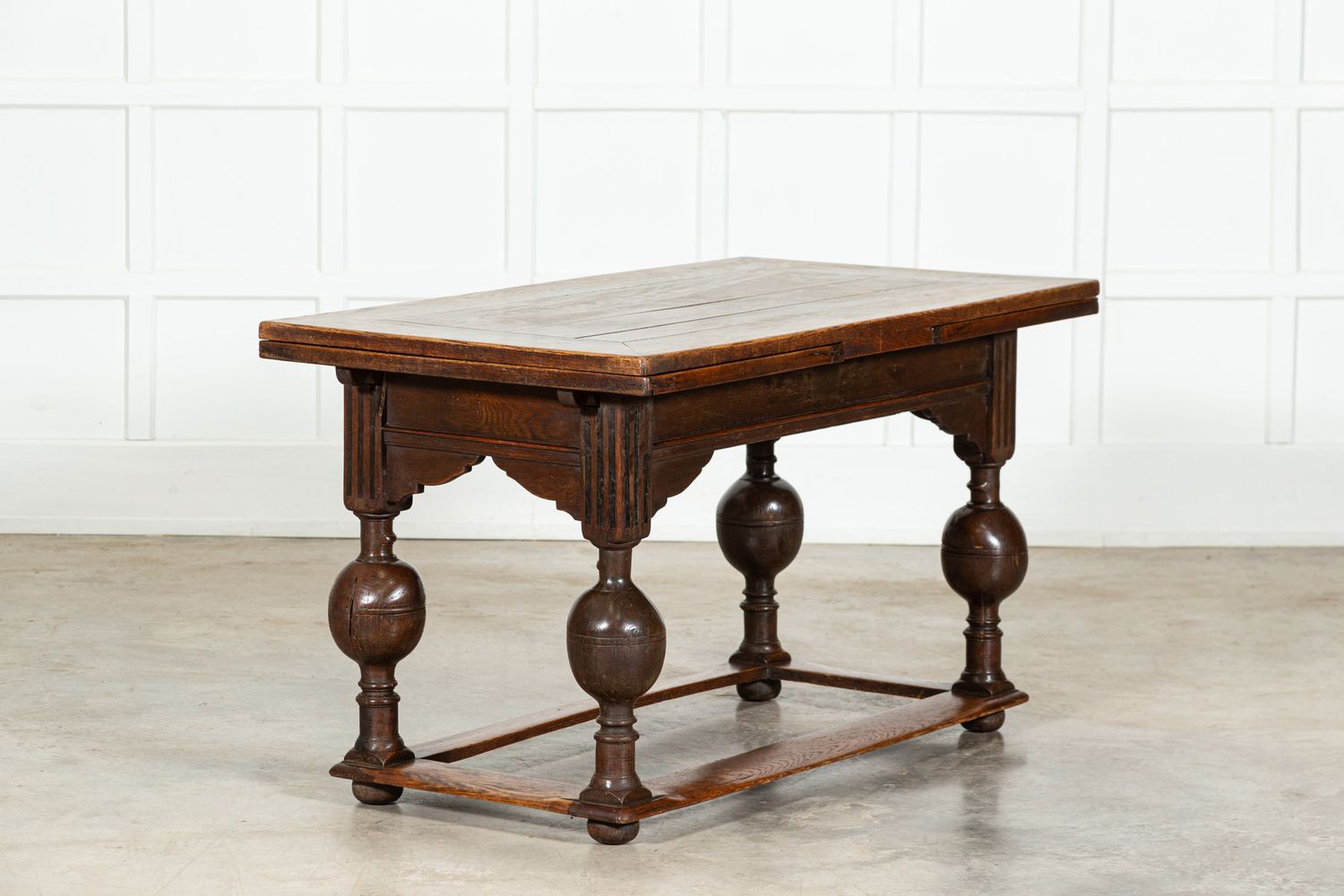 17thC Dutch Oak Draw-leaf Centre Table