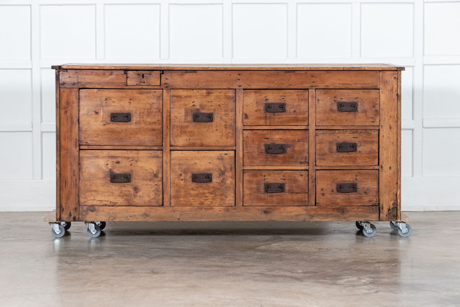 Large English 19thC Pine Counter / Kitchen Island