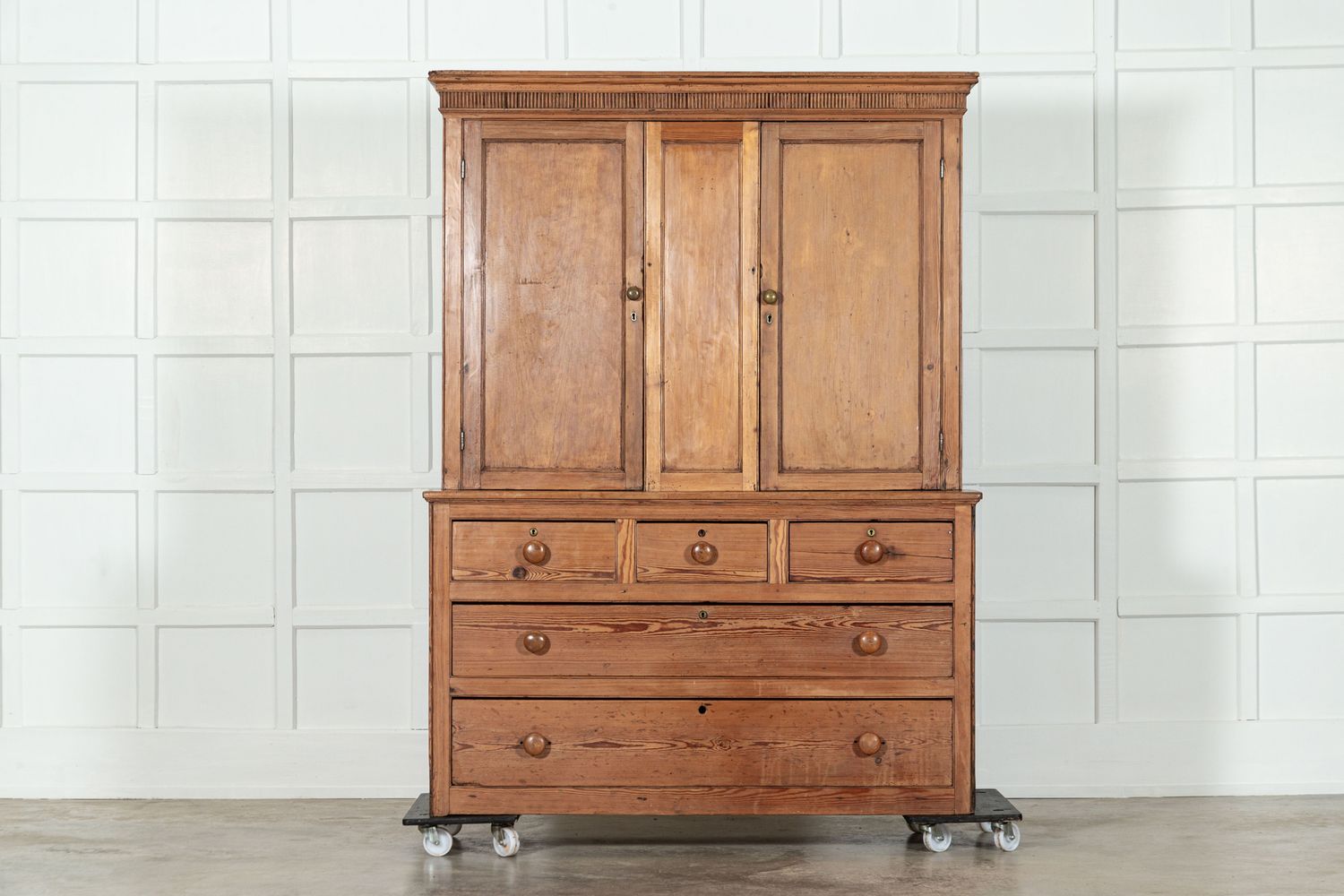 Large 19thC Pine Housekeepers Cupboard