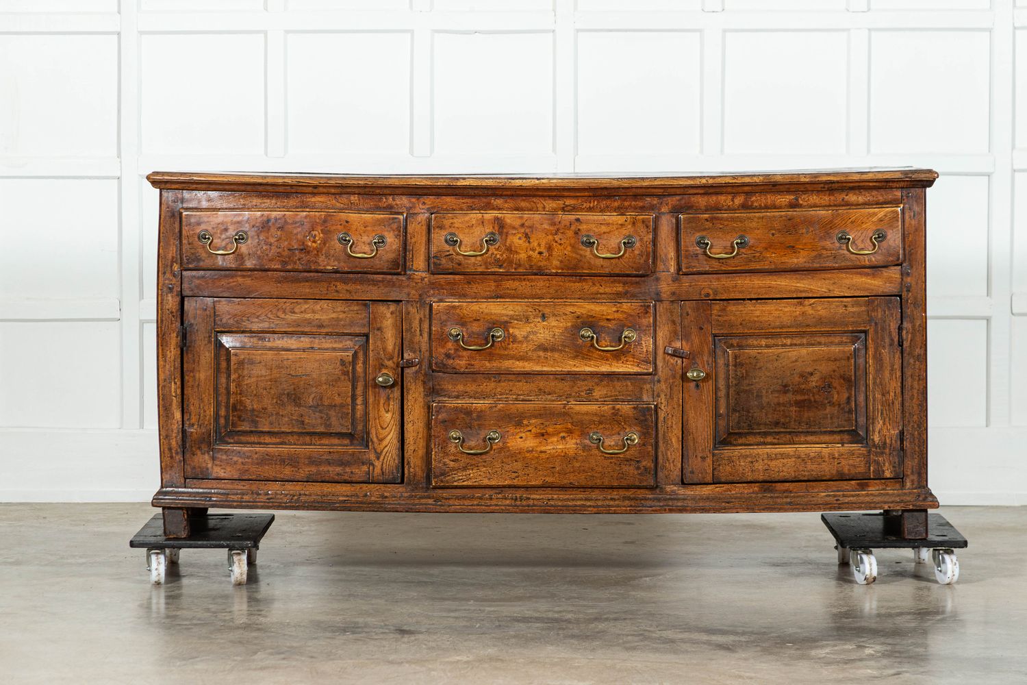 18thC English Vernacular Elm Dresser