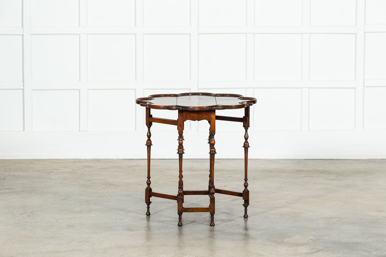 19thC English Walnut Gateleg Table