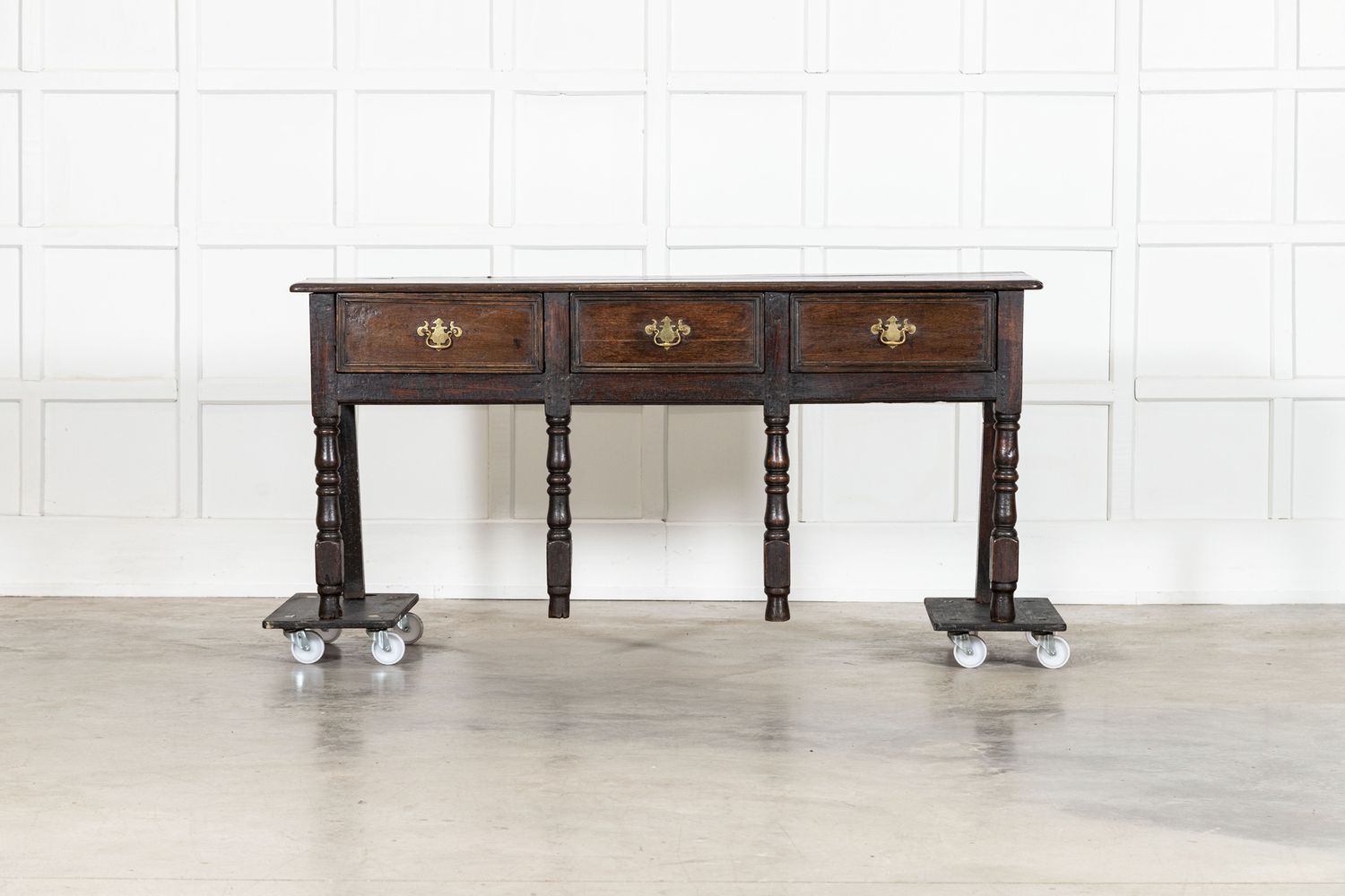 George III Oak Dresser Base George III Oak Dresser Base