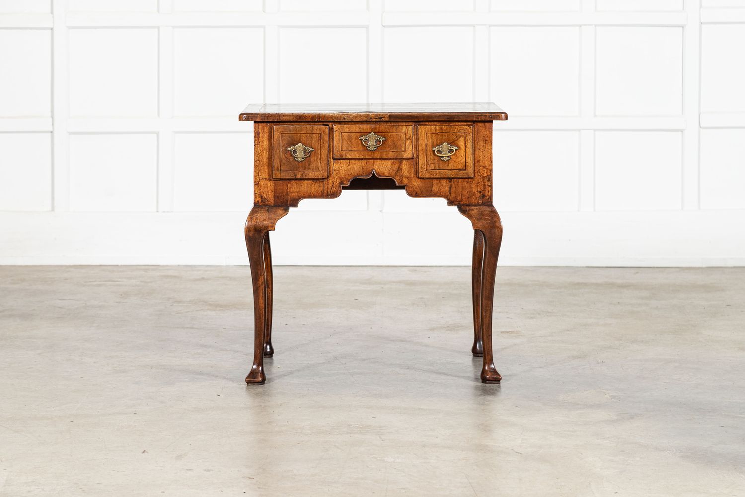 George I Walnut Kneehole Lowboy Side Table George I Walnut Kneehole Lowboy Side Table