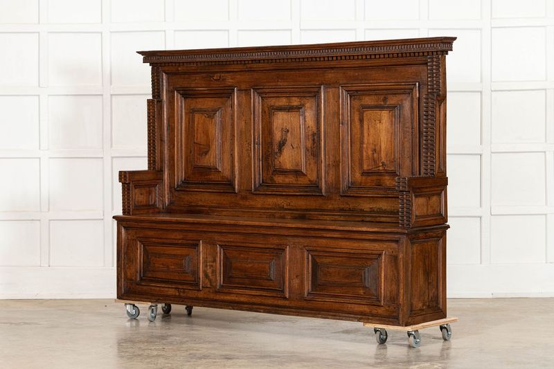 Large Magnificent 19thC Carved Italian Walnut Settle Large Magnificent 19thC Carved Italian Walnut Settle