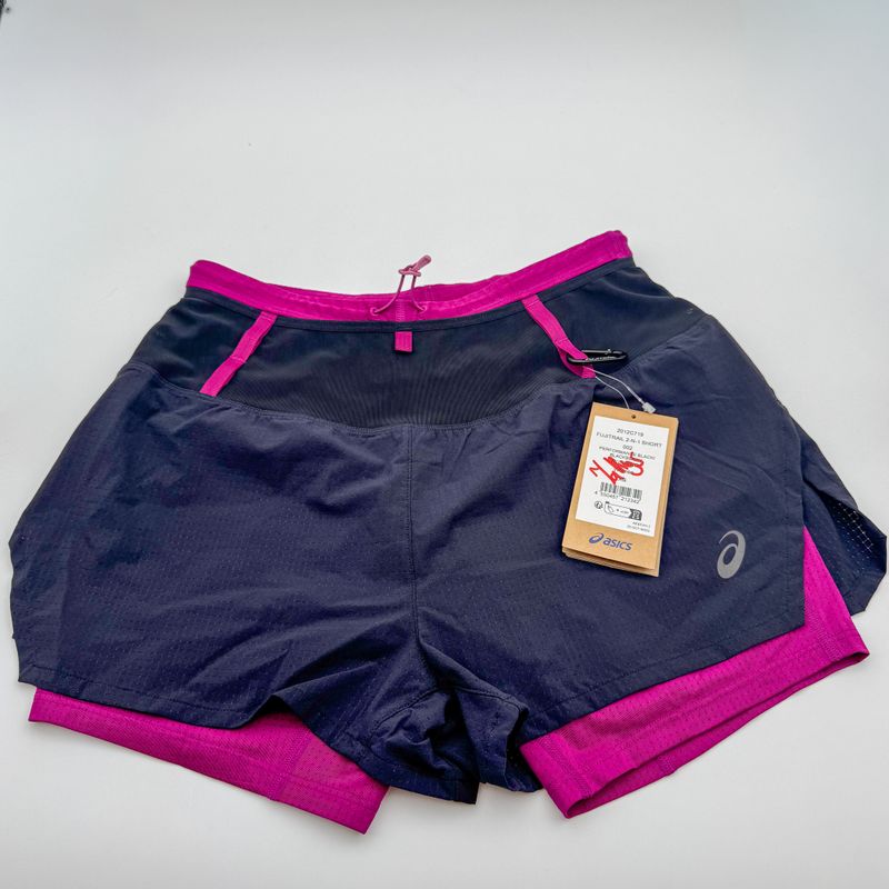 Short ASICS- taille XS- signé Par Maude Mathy